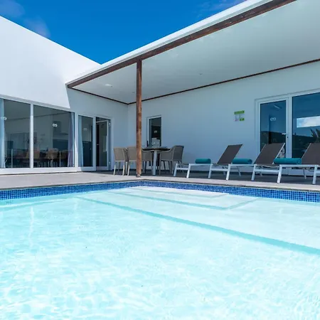 Ereza Royal Deluxe Hoopoe-10 * Playa Blanca (Lanzarote)